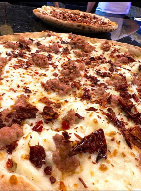 Salsiccia e 'nduja su base bianca